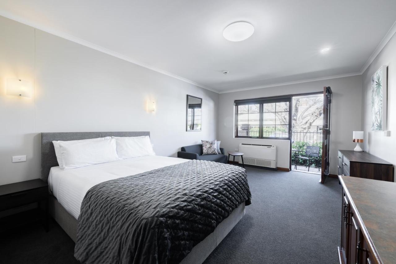 Adelaide Inn מראה חיצוני תמונה