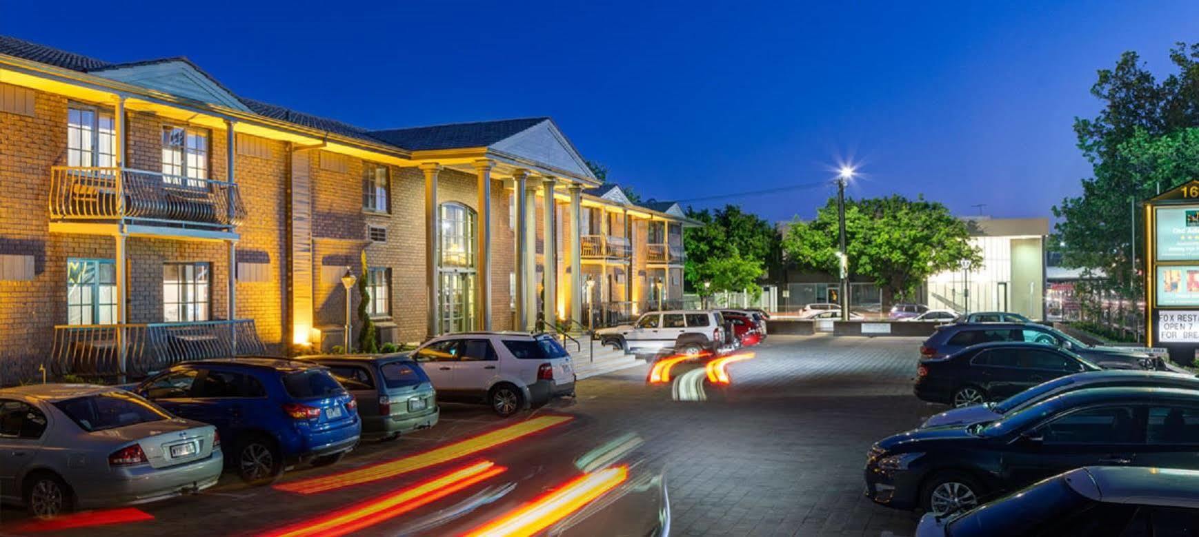 Adelaide Inn מראה חיצוני תמונה